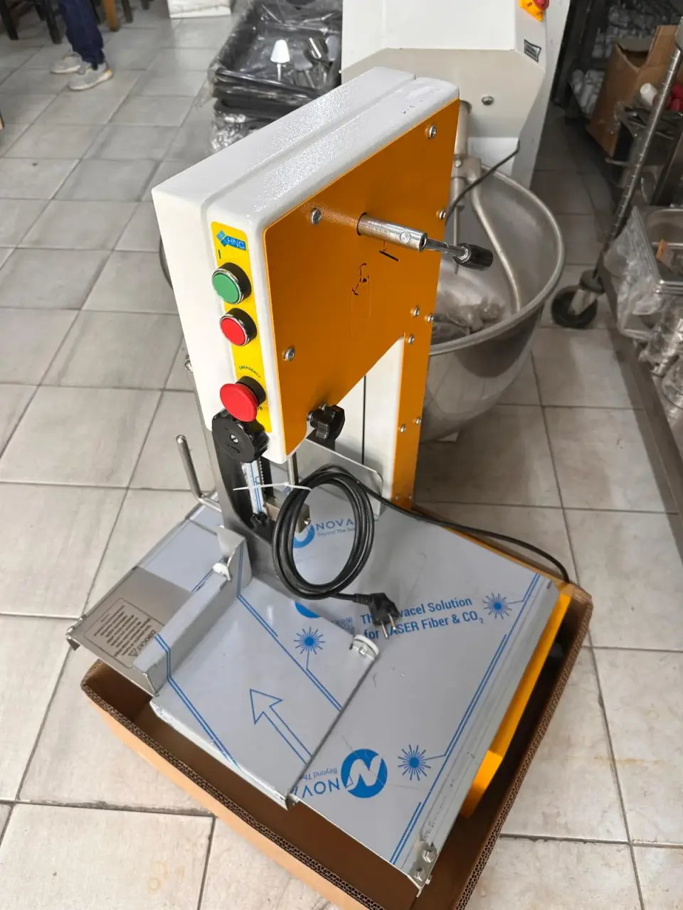 1.5 KW Et Kemik Testeresi HNC marka, fotoğraf 7