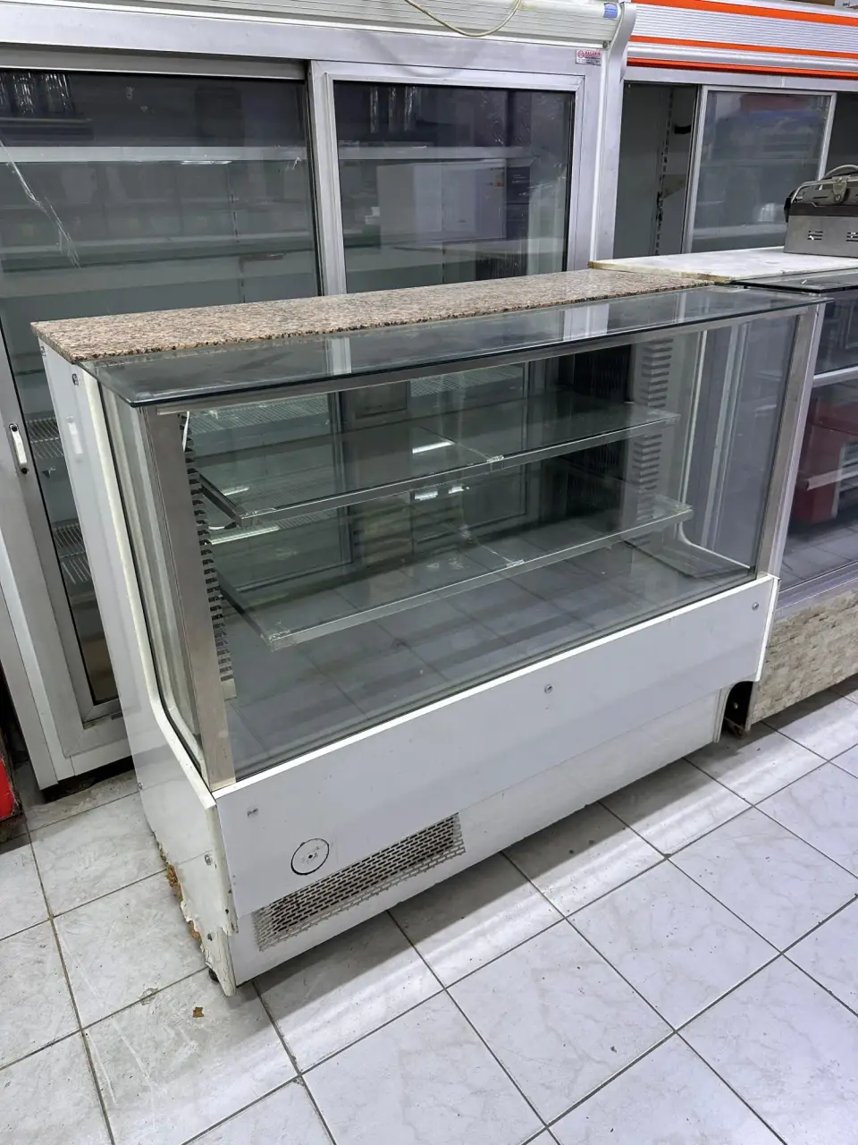 150 CM İÇİ KROM PASLANMAZ İKİNCİ EL TEŞHİR / VİTRİN SOĞUTUCU DOLAP
