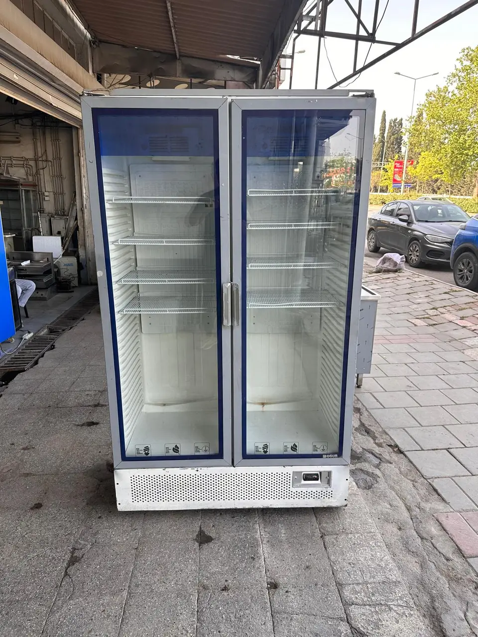 Çift Motorlu Çiftli Meşrubat Dolabı, fotoğraf 2