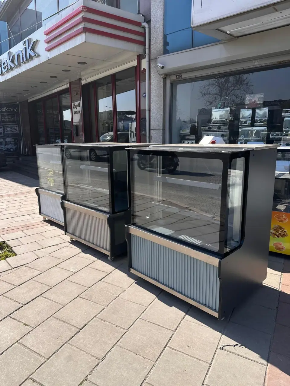 150 cm Vitrin Teşhir Dolapları, fotoğraf 9